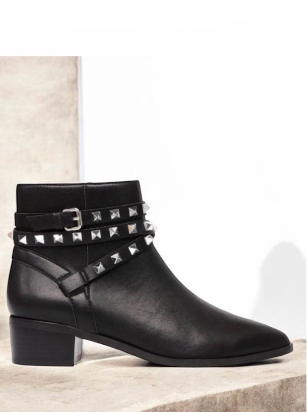 Steve Madden Black Studded Ankle Boots Size 9.5 NEW